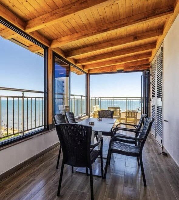 Penthouse, 180m2, Durres, 1st line, with sea view