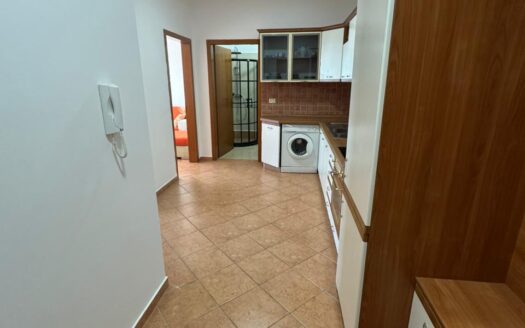 Апартамент на первой линии + гараж 32 м2